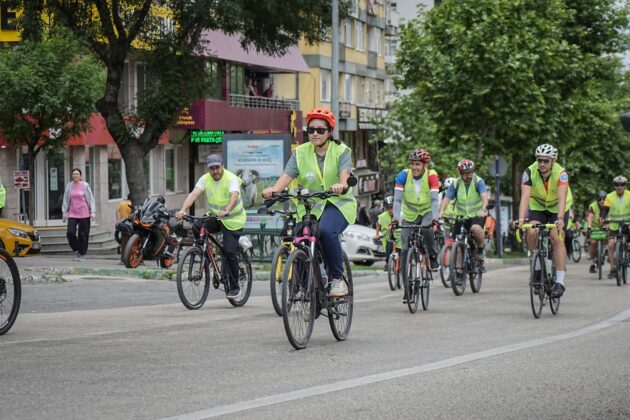 Bisikletler, farkındalık için sürüldü
