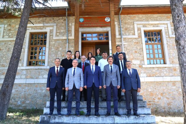 BUÜ yönetimi ilçelere gerçekleştirdiği ziyaretlere devam ediyor