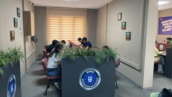 Bursa’da gençlik merkezleri, sınav döneminde 24 saat açık