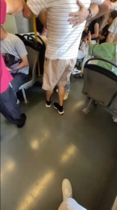 Bursa’da metroda ‘süs’ kavgası