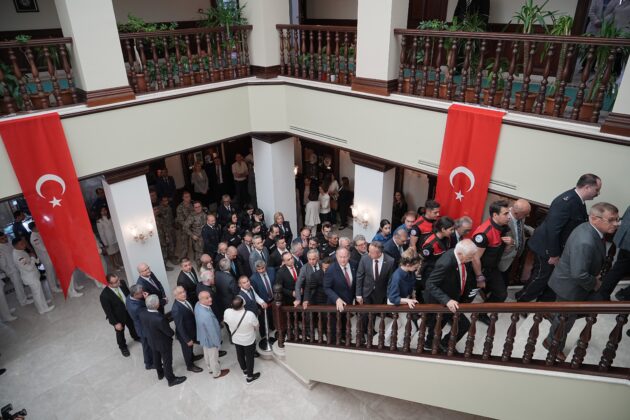 Bursa protokolü bayramlaşma töreninde bir araya geldi