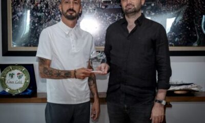 Bursaspor’da Ahmet İlhan Özek ile yollar ayrıldı