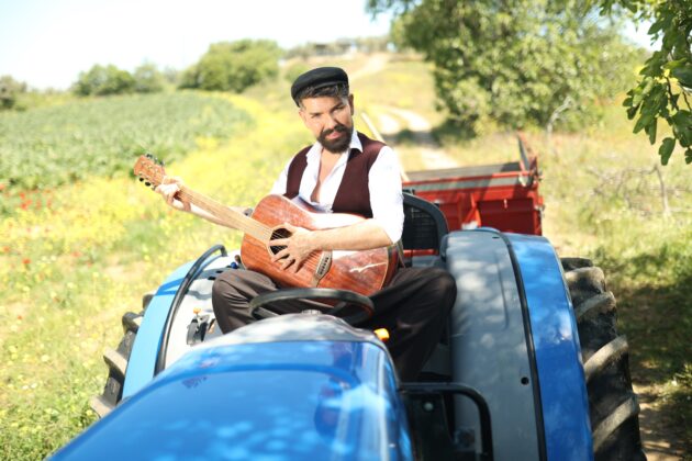 Mehmet Çevik bu sefer de köy ağası oldu