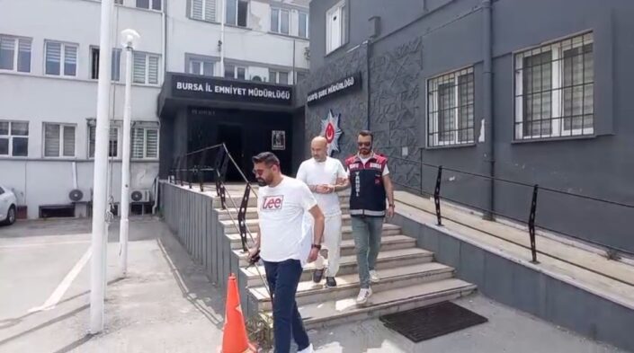 Patronu tarafından 817 bin lira dolandırıldı!