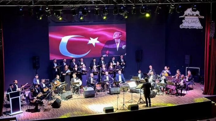 Bursalılar türkü ziyafeti çekti