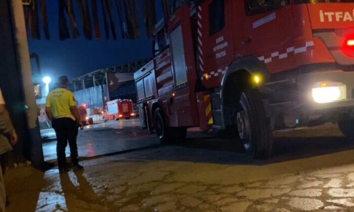 Bursa’da geri dönüşüm tesisinde yangın!
