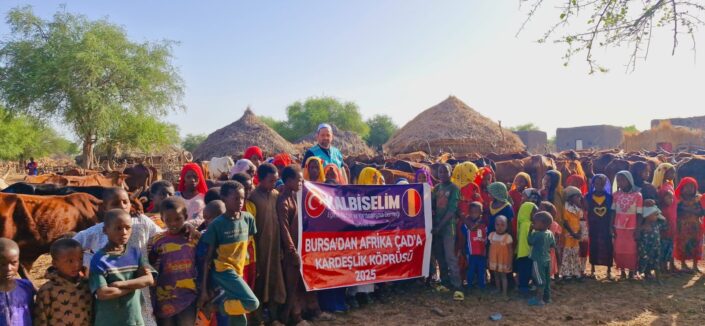 Kalbiselim Derneği Afrika’da ihtiyaç sahiplerinin yüzünü güldürdü