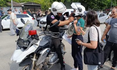 Bursa’da kimliğini düşüren gencin imdadına yunus polisleri yetişti