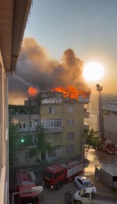 Çatı katı yangınında 1 kişi hayatını kaybetti