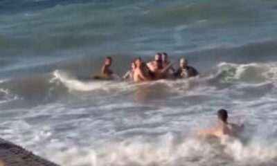 Boğulmak üzere olan gencin imdadına vatandaşlar yetişti