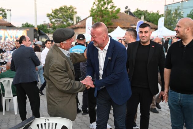 Karacabey’de halk odaklı belediyecilik