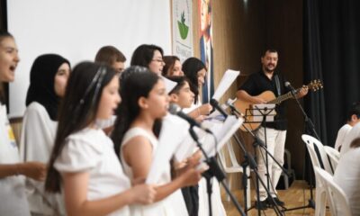 Osmangazi Belediyesi Yetenek Evi öğrencilerinden yılsonu şöleni
