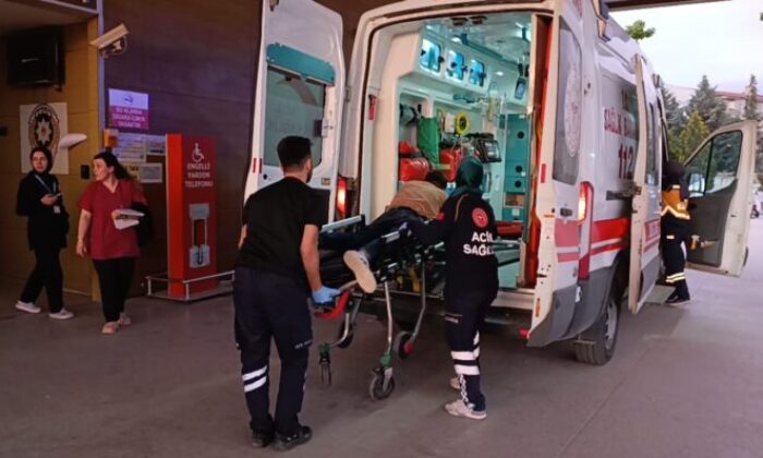 Yol verme kavgasında sopa ve bıçaklar konuştu