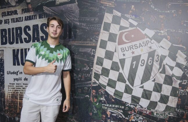 Bursaspor A takımına 4 imza