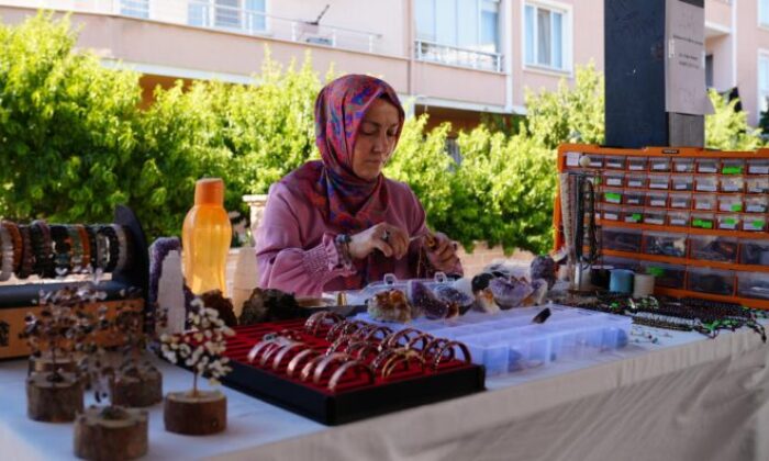 Gürsu’nun maharetli elleri tezgahlarını açtı