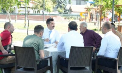 Yenişehir Belediye Başkanı Özel makamını parka taşıdı