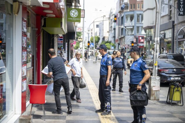Mersin’de kaldırım ve yol işgaline karşı denetim