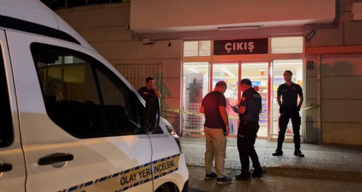 14 Yaşındaki kız ve annesi markette silahlı saldırıya uğradı