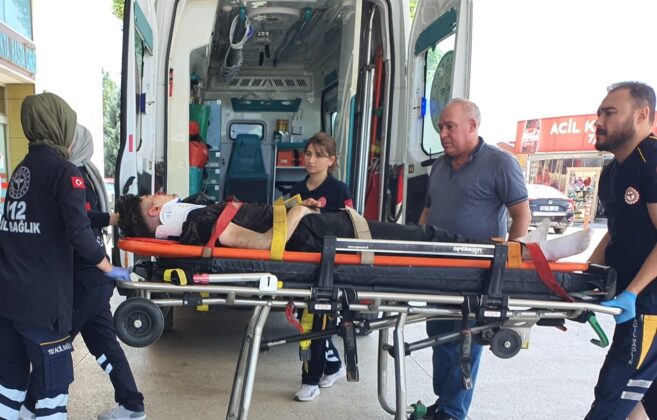 Motosiklet dolmuş durağına daldı