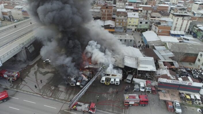 Bursa’da lisanssız hurdacılar tehlike saçıyor