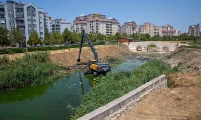 Ayvalı Dere’de temizlik ve ıslah çalışması