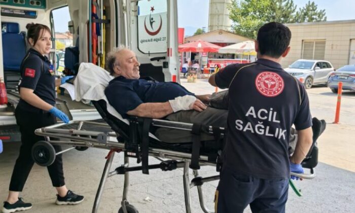 Bursa’da elini motorlu testereye kaptıran işçi yaralandı!