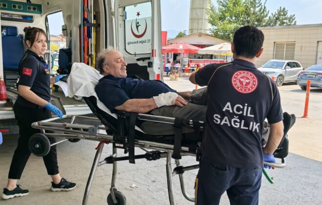 Bursa’da elini motorlu testereye kaptıran işçi yaralandı!