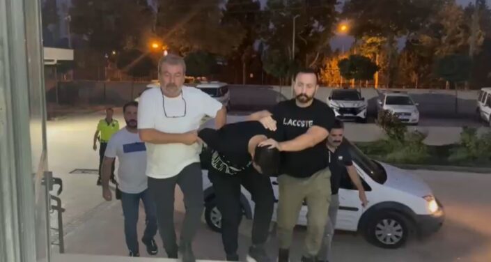 Husumetlisini vuracaktı, 3 kişiyi daha vurdu!