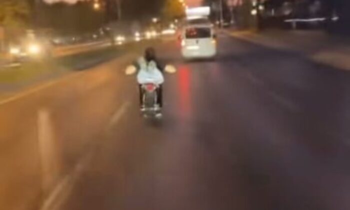 Bursa’da trafikte tehlikeli hareket!