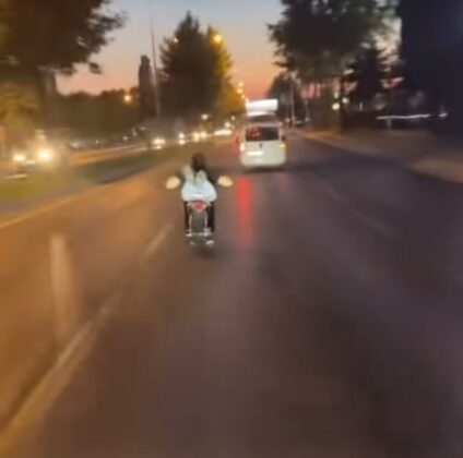 Bursa’da trafikte tehlikeli hareket!