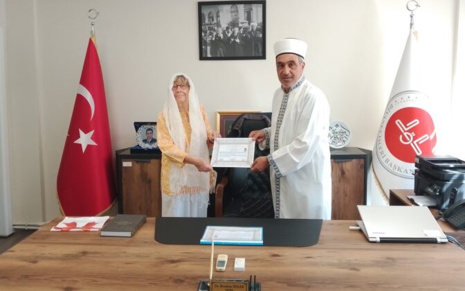 Alman vatandaşı Bursa’da Müslüman oldu