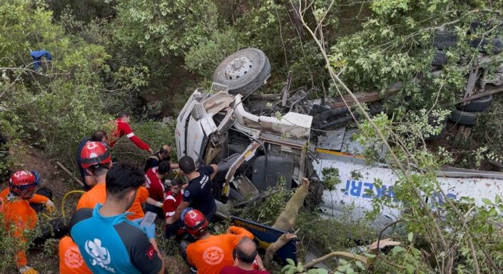 Yangına müdahaleye gelen gönüllü ekipten acı haber…