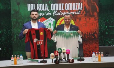Toprağa umut, sahaya dostluk