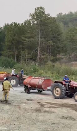 Tekerleği patlamasına rağmen yardıma koştu