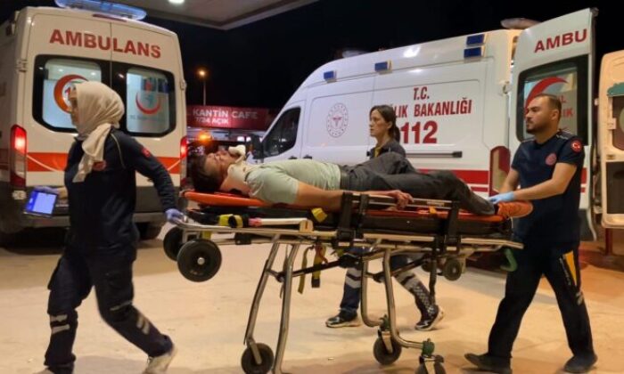 Otomobil ile çarpışan motosikletin sürücüsü ağır yaralandı