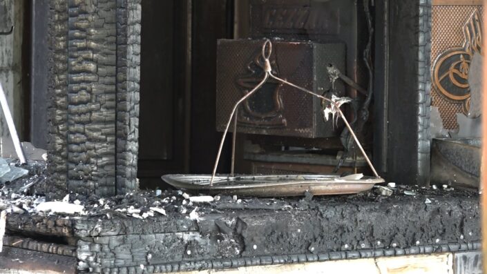 Tarihi çay bahçesi küle döndü