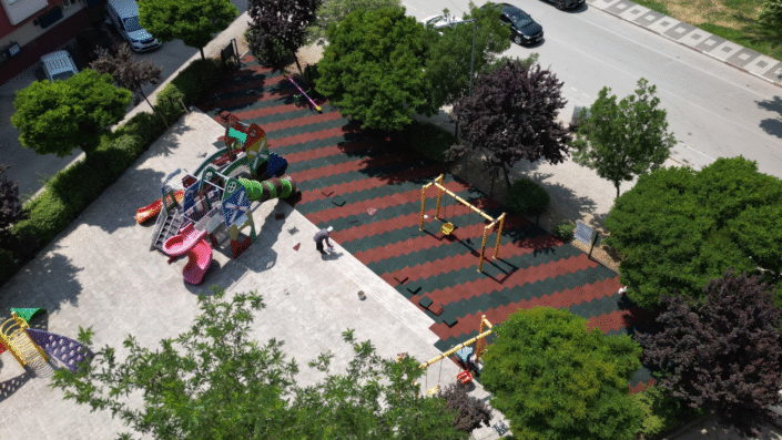 İnegöl’de parklar yenileniyor