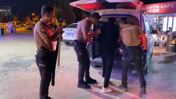 Belindeki kemerden döner bıçağı çıktı!