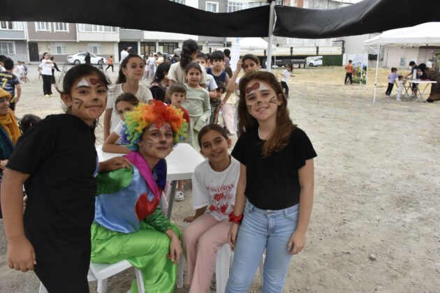 Karacabey’de sokaklar çocukların kahkahalarıyla şenleniyor