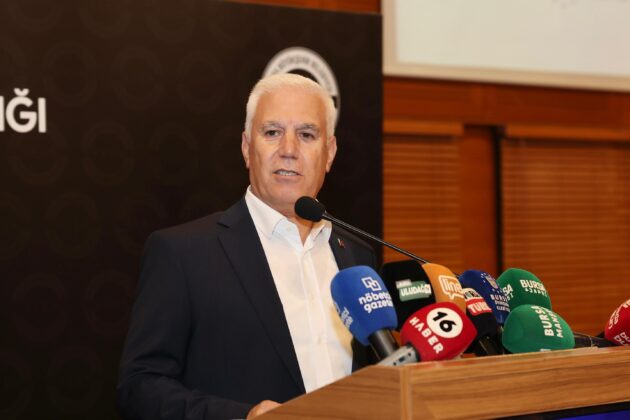 Mustafa Bozbey’den alev savaşçılarına teşekkür