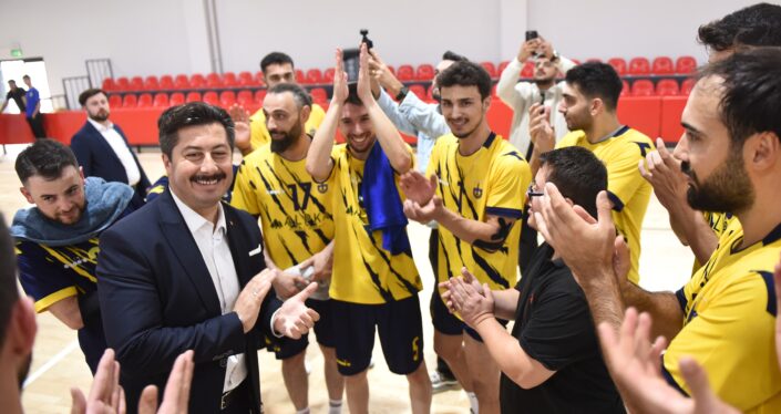 Yenişehir Belediyesi’nin amatör kulüplere desteği sürüyor