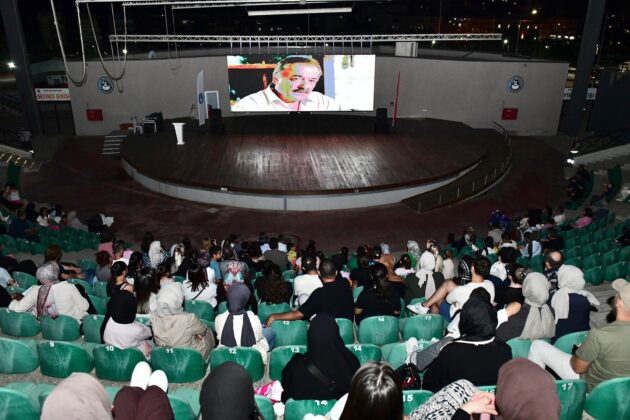 Kestel’de açık havada sinema keyfi