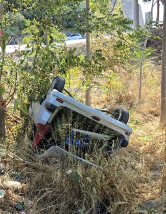 Bursa’da otomobil uçuruma yuvarlandı