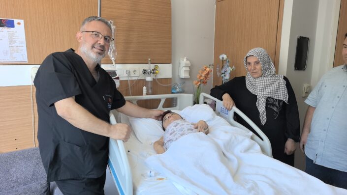 Karnından 3 kilo kist çıktı!