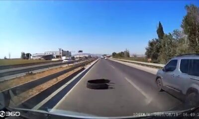 Kamyon lastiği kazaya neden oldu