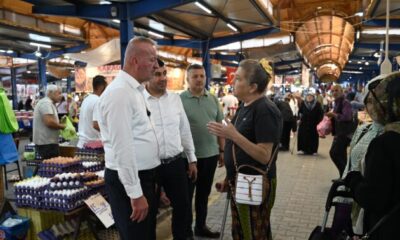 Karacabey Belediye Başkanı Karabatı vatandaşların taleplerini dinledi
