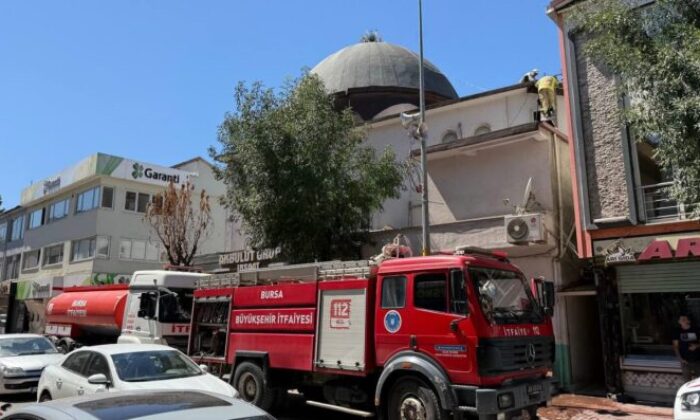 Camide çıkan yangın korkuttu