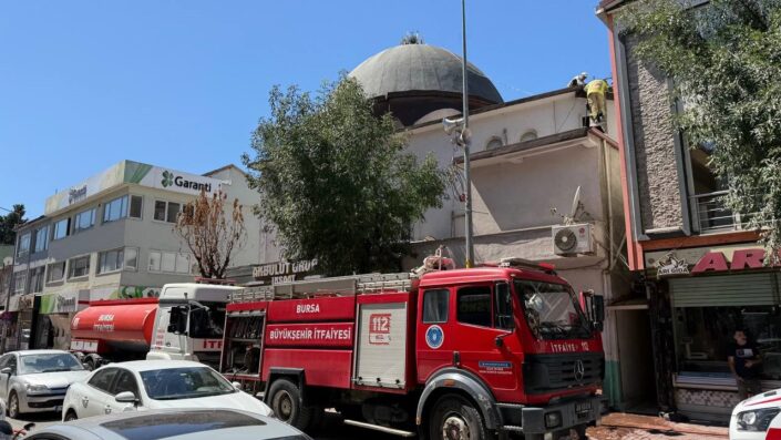 Camide çıkan yangın korkuttu