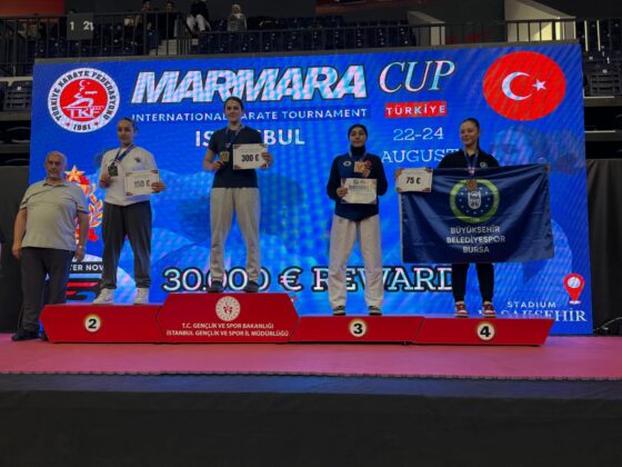 Bursalı karatecilerden uluslararası turnuvada 3 madalya!