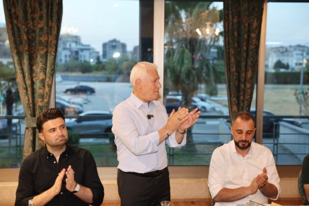 Bozbey’den Bursaspor’a moral: Sizlerle gurur duyuyorum